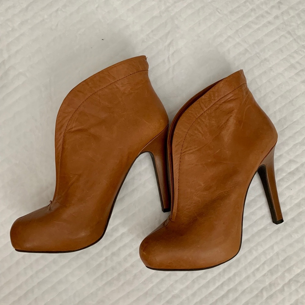 Super cute Jessica Simpson Allest booties
